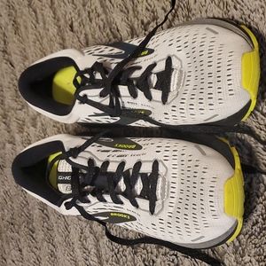 Brooks Ghost 13 running shoes